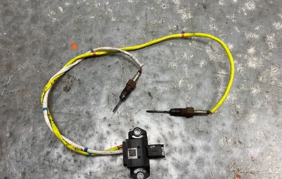 Renault Master III Exhaust gas temperature sensor 226588349R-BBILI 226588349R