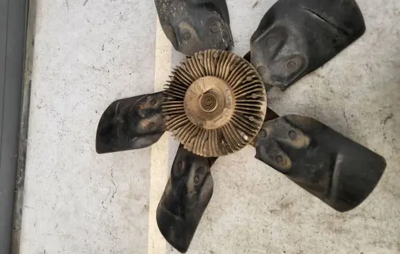 Toyota Land Cruiser (FJ80) Viscous fan 