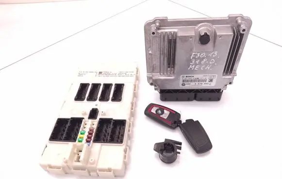 BMW 3 F30 F35 F31 Engine ECU kit and lock set 8578945 0281030870 170029534