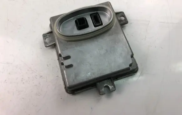 BMW 3 E90 E91 Xenon control unit/module 6948180