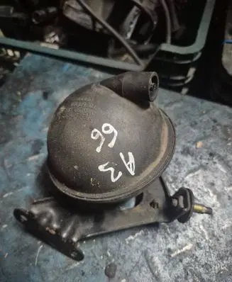 Audi A3 S3 8L Vacuum air tank 054129808