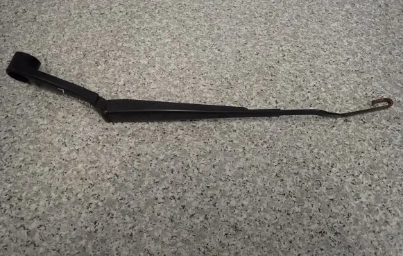 Hyundai Veloster Front wiper blade arm