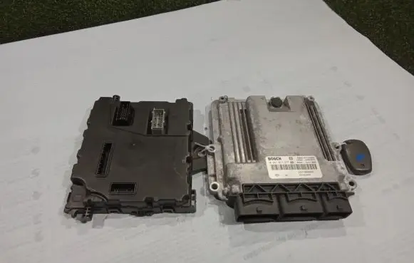 Renault Master III Engine ECU kit and lock set 237100899R 237101487R 281173285