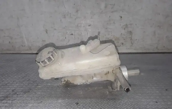 Renault Scenic II - Grand scenic II Master brake cylinder