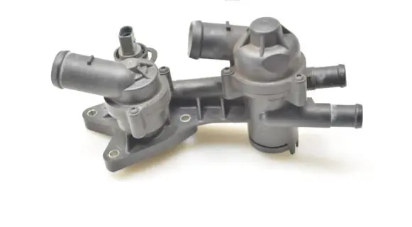 Thermostat/thermostat housing