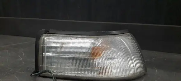 Mazda 626 Front indicator light