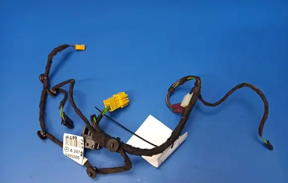 Mercedes-Benz E C207 W207 Front door wiring loom A2075405205 0015409181 0545458428