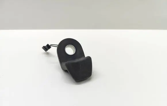 BMW 5 E60 E61 Tailgate glass/window release handle 8385694