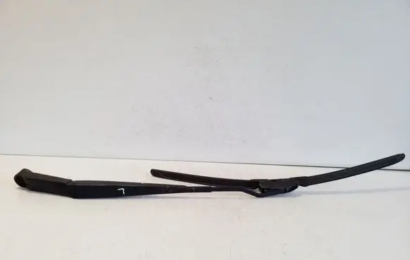 Nissan Pathfinder R51 Front wiper blade arm 39568