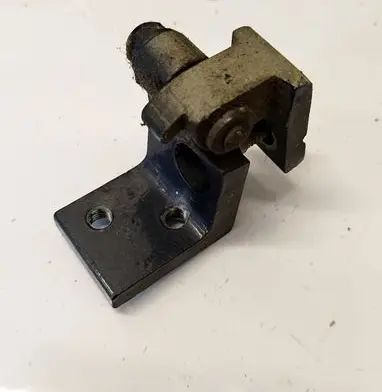 Seat Leon (1P) Rear door lower hinge 5P0833402 5P0833402A