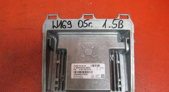 Mercedes-Benz A W169 Engine control unit/module A2661536379
