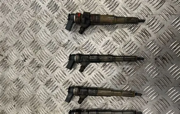 BMW 3 E46 Fuel injectors set 7788609