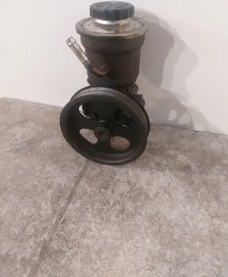 Toyota Avensis T250 Power steering pump