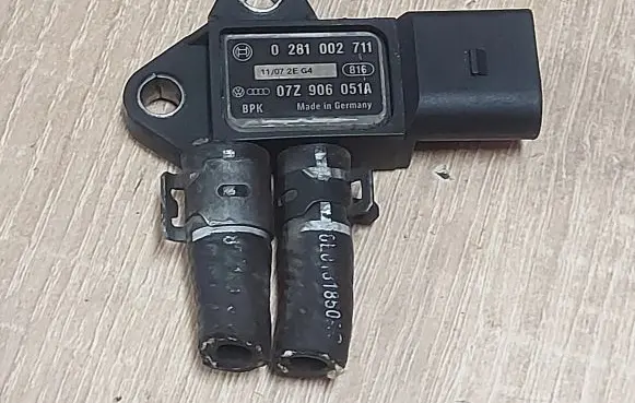 Audi A6 S6 C6 4F Exhaust gas pressure sensor 07Z906051A