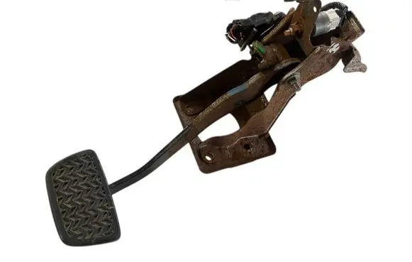 Lexus RX 330 - 350 - 400H Brake pedal 8951047010