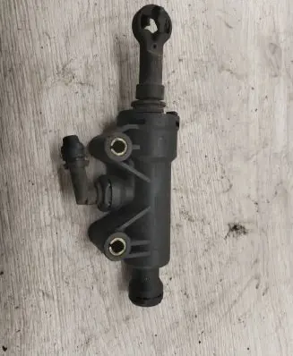 Peugeot 807 Clutch master cylinder PA66GF35