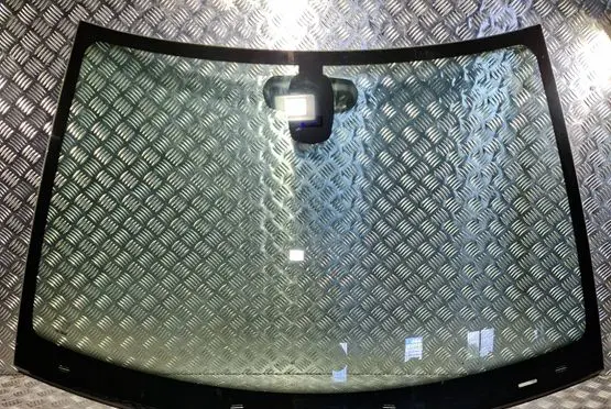 Citroen DS3 Front windscreen/windshield window 
