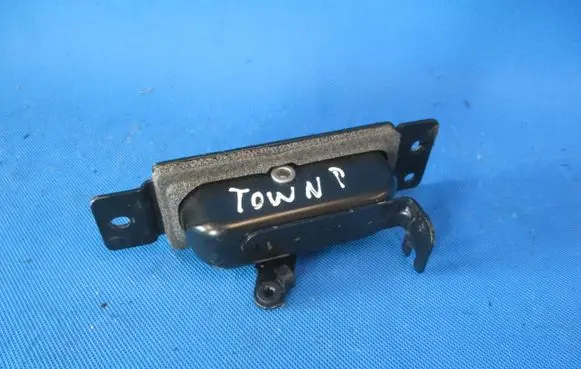 Nissan Townstar Tailgate exterior lock 262387R