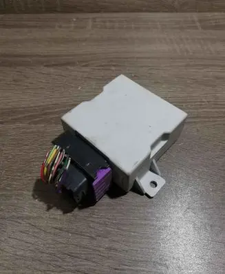 Toyota Avensis T250 Window wiper relay 150696