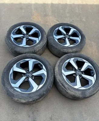 Nissan Qashqai J12 R18 alloy rim 7016L0