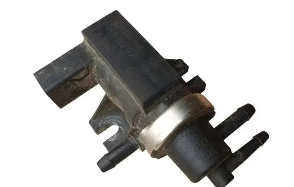 Volkswagen Golf IV Turbo solenoid valve 1J0906627