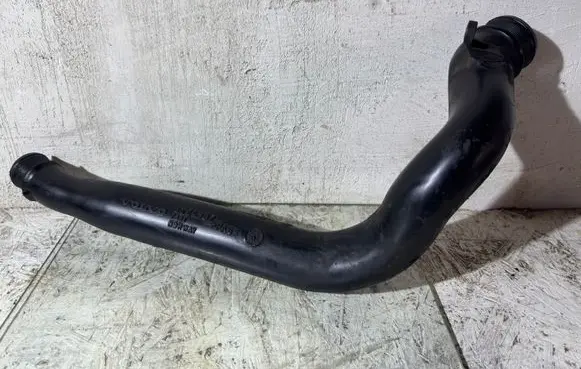 Volvo S60 Intercooler hose/pipe 8624887