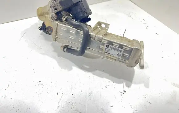 BMW 6 F06 Gran coupe EGR valve cooler 8476993 BEC037