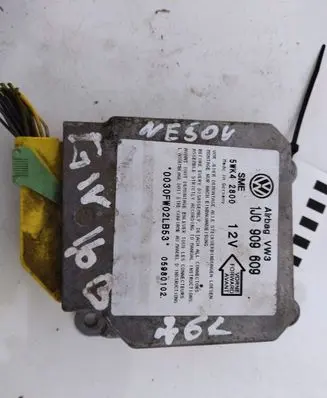 Volkswagen Golf IV Airbag control unit/module 1J0909609