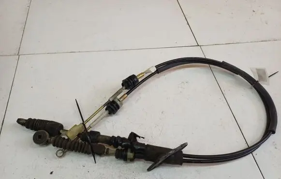 Volvo S60 Gear shift cable linkage 8689480