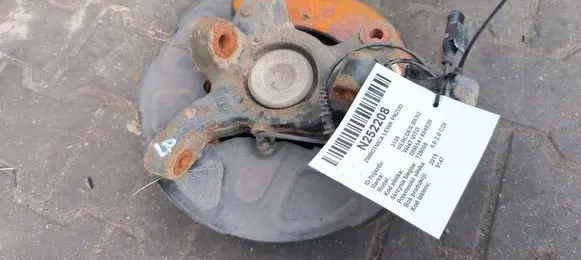 Mercedes-Benz Vito Viano W447 Front wheel hub spindle knuckle