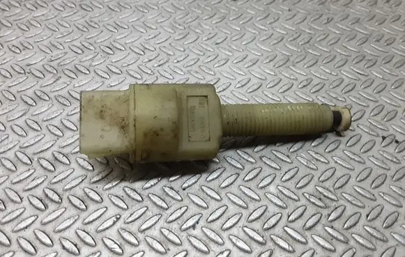 Audi A6 S6 C5 4B Brake pedal sensor switch 4A0945515A