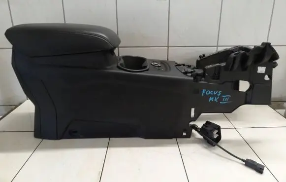 Ford Focus Center console