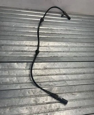 BMW X5 F15 ABS brake wheel speed sensor 6771776 305139