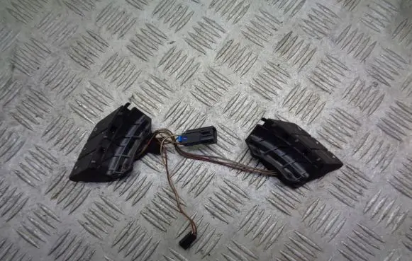 Opel Meriva A Steering wheel buttons/switches 