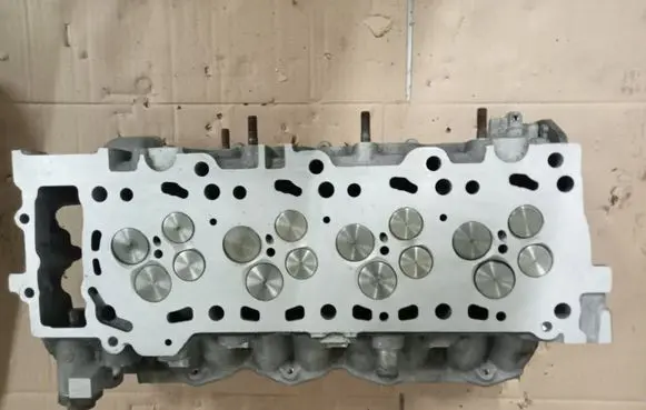 Mercedes-Benz A W168 Engine head R6680160701