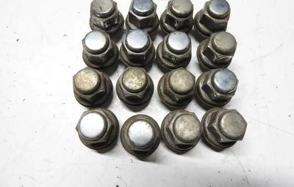 Toyota Verso Nuts/bolts 