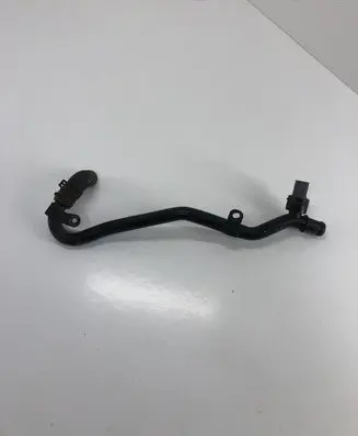 Volkswagen PASSAT B6 Engine coolant pipe/hose 5N0121070L