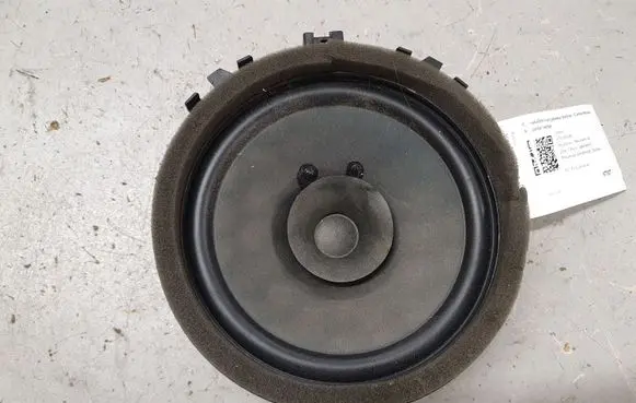 Volvo V70 Rear door speaker 30657444