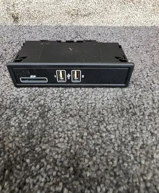 Mercedes-Benz GLC X253 C253 USB socket connector A2058200226