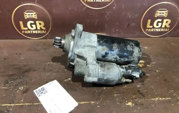 Skoda Octavia Mk2 (1Z) Starter motor 02E911023
