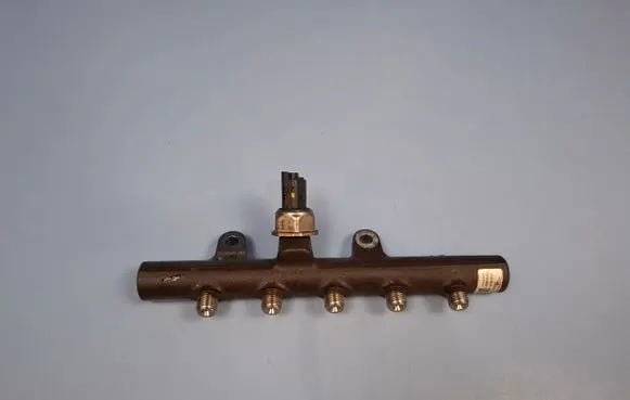 Renault Kangoo II Fuel main line pipe R9144Z221A H8200701698