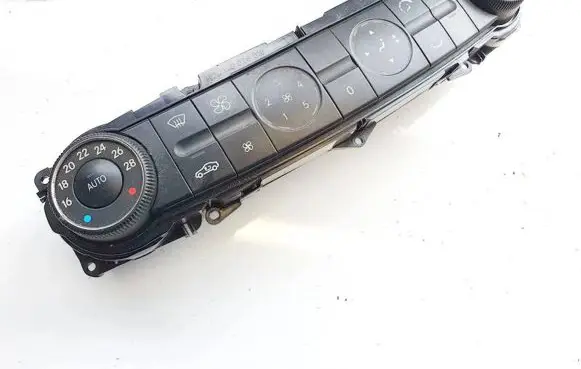 Mercedes-Benz E W211 Climate control unit 2118300385 00114903