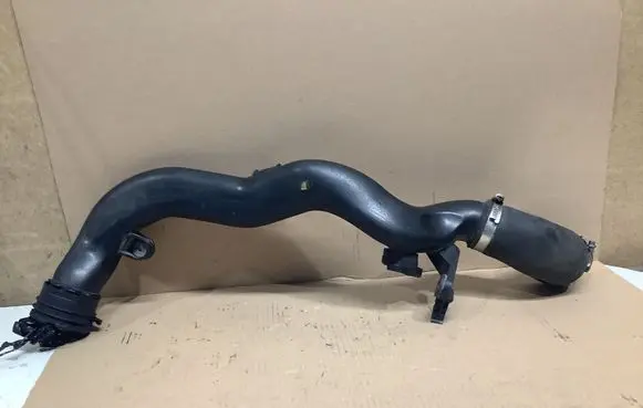 Volkswagen Golf VI Intercooler hose/pipe 1K0145762BL