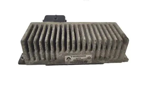 Renault Megane III Glow plug pre-heat relay 8200558438A
