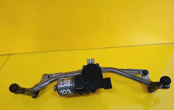 Peugeot 207 Front wiper linkage and motor 0390241540 3397020769