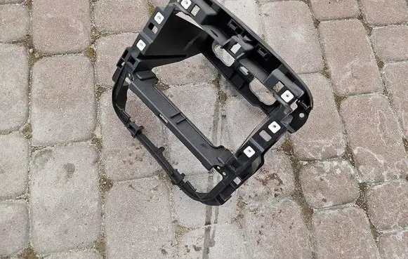 Opel Vivaro Radio/GPS head unit trim 678700458R 93868000