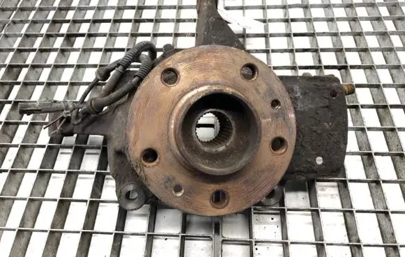 Renault Trafic III (X82) Front wheel hub spindle knuckle 