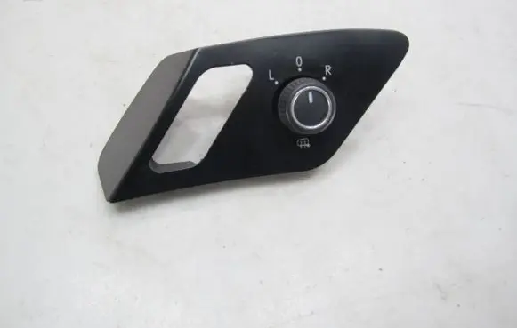 Wing mirror switch