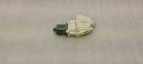 Mercedes-Benz E W212 Front door window regulator motor A2048200242