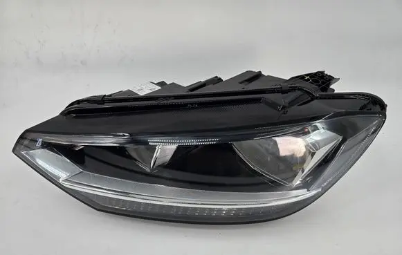 Volkswagen Touran III Headlight/headlamp 5tb941005c